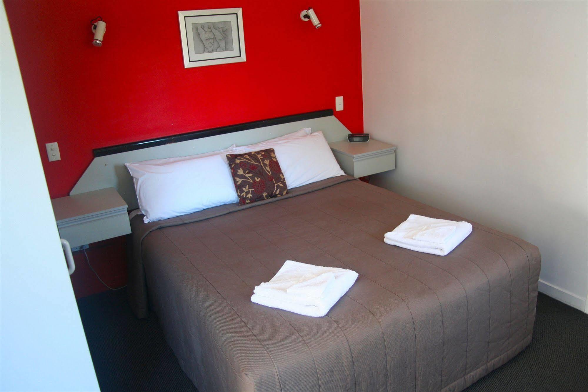 Caples Court Motel & Apartments Queenstown Exterior foto